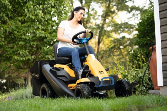 Kvalita a výkon v malém balení s Cub Cadet mini-ridery